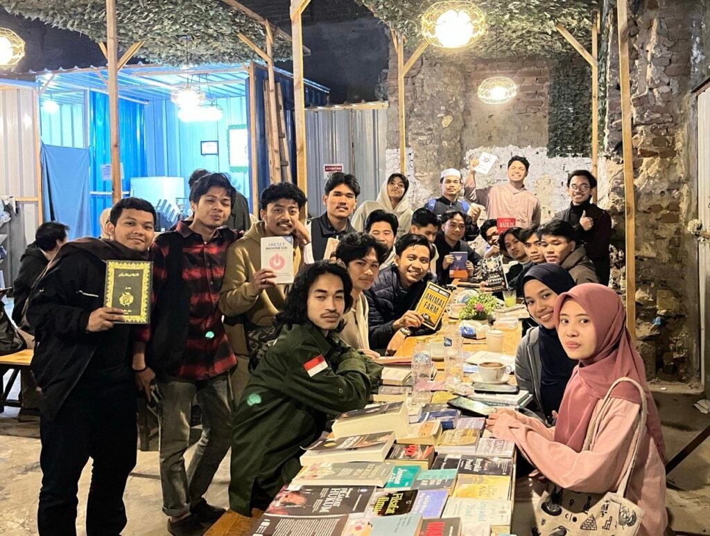 6122732122951847859_121